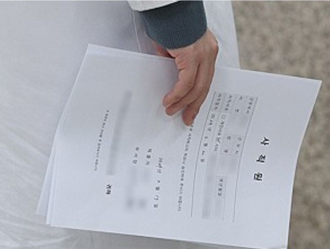 韩国政府：七千名离岗医生将被吊销执照，处分不可逆