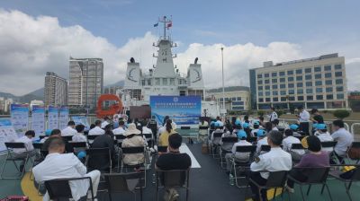 深圳市中小学生水上交通安全主题活动在“深海01”轮上开展