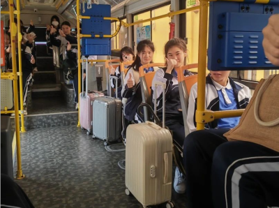 博伦职校与公交集团共融共建，接驳巴士为学子畅通“最后一公里”