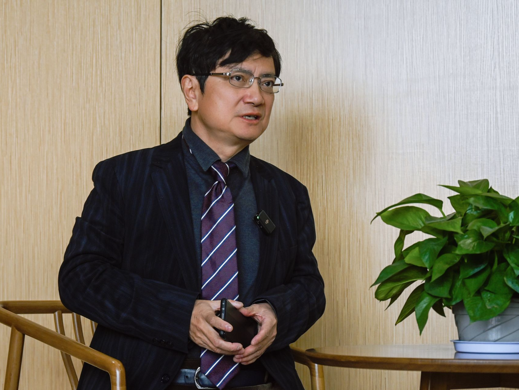“网红教授”郑强接连受聘两所西部地区院校