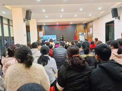 碧头社区举行“工会大讲堂”开展妇女权益保护法讲座