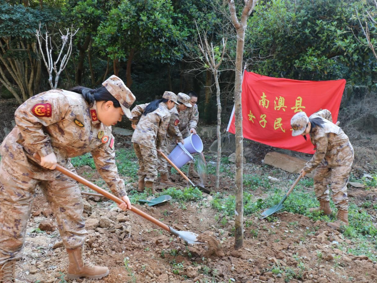 军民共植“同心树”，汕头南澳县女子民兵连助力建设绿美海岛