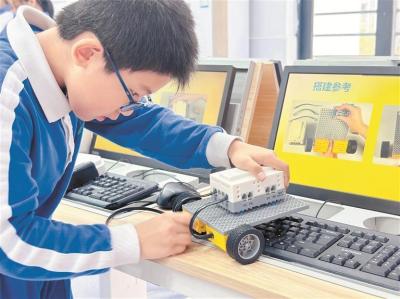 人工智能教育从青少年抓起！深圳61所学校成首批人工智能教育实验校