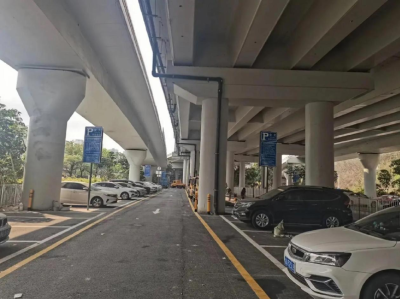 全市首创！龙岗南湾新增约130个桥下空间停车位