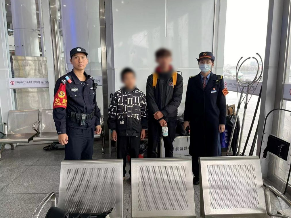 12岁网瘾少年逃学欲见网友，湛江铁警暖心开导劝返