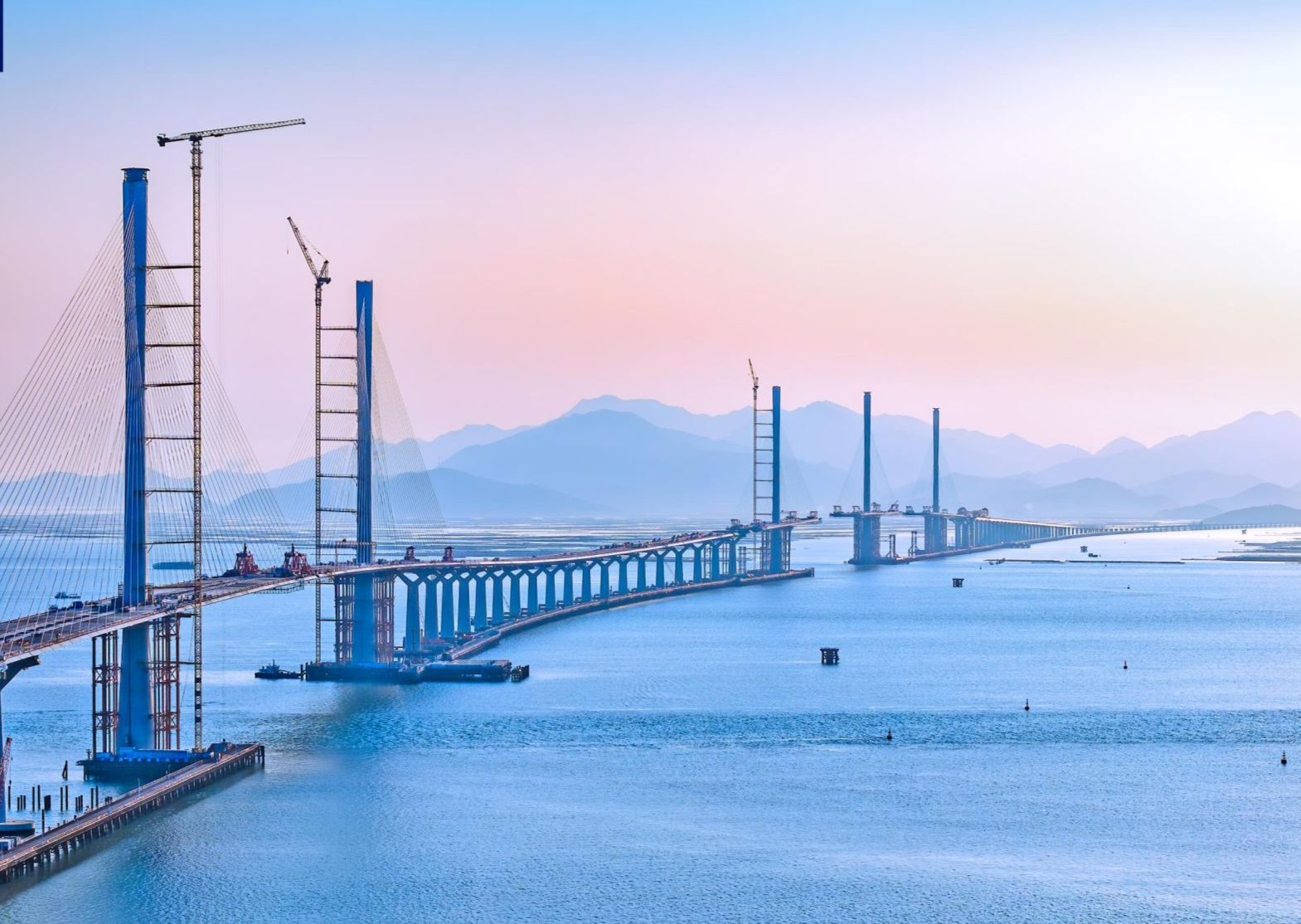 黄茅海跨海通道项目高栏港大桥今天顺利合龙
