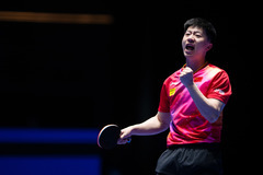 国际乒联男子世界杯：马龙晋级八强