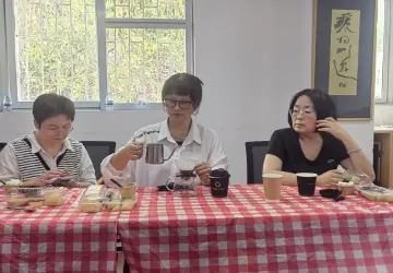 咖啡香里“悦享”生活，园岭街道红荔社区举办咖啡嘉年华活动