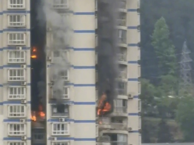 重庆高层居民楼火灾已扑灭：相关群众全部安全疏散，无人伤亡