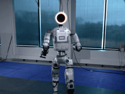 电动Atlas机器人做出“诡异”动作，把马斯克都吓坏了！