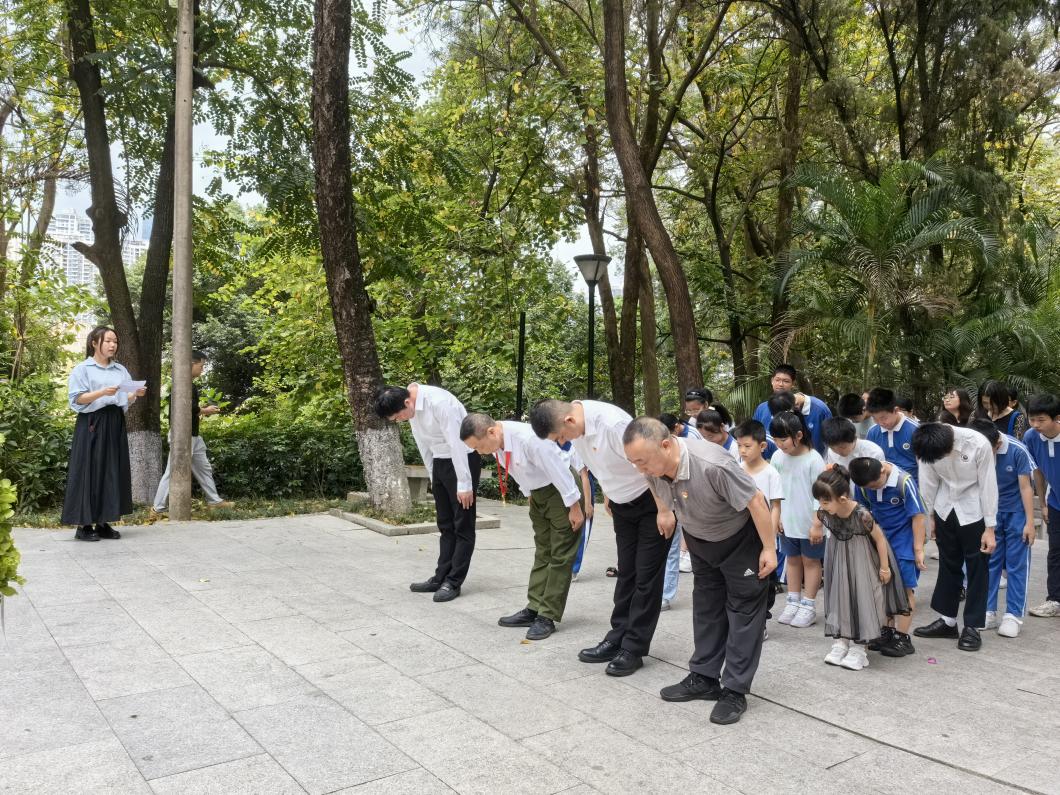 缅怀英烈，坪山街道多社区开展清明节主题活动