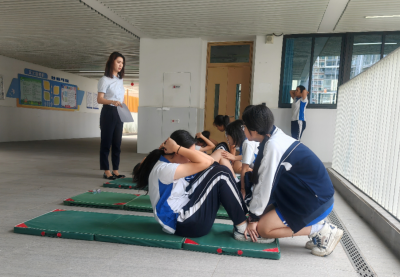 （报纸）深圳体育中考明日开考  记者探营考生冲刺训练