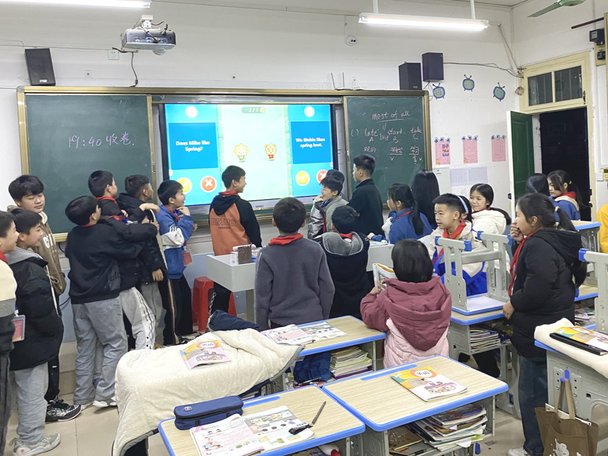 皇岗边检站支教民警张乐：让高山侗寨开满希望之花