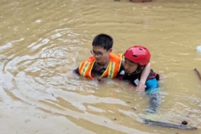 星夜驰援，人民卫士！中山50名消防员赴粤北抗洪救灾
