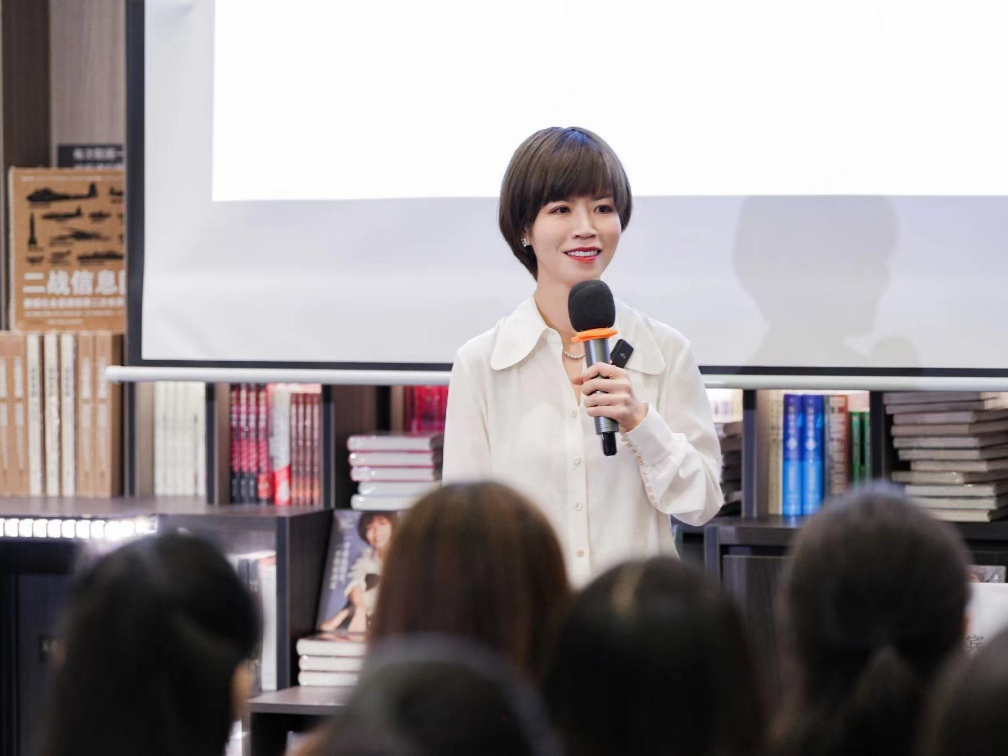 《一半命运设定，一半我来决定》全国巡回分享会从深圳启航