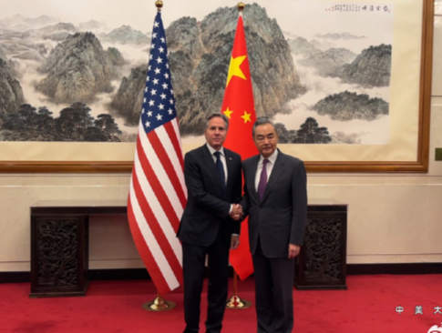 王毅同布林肯举行会谈，强调中方对中美关系“三个一以贯之”