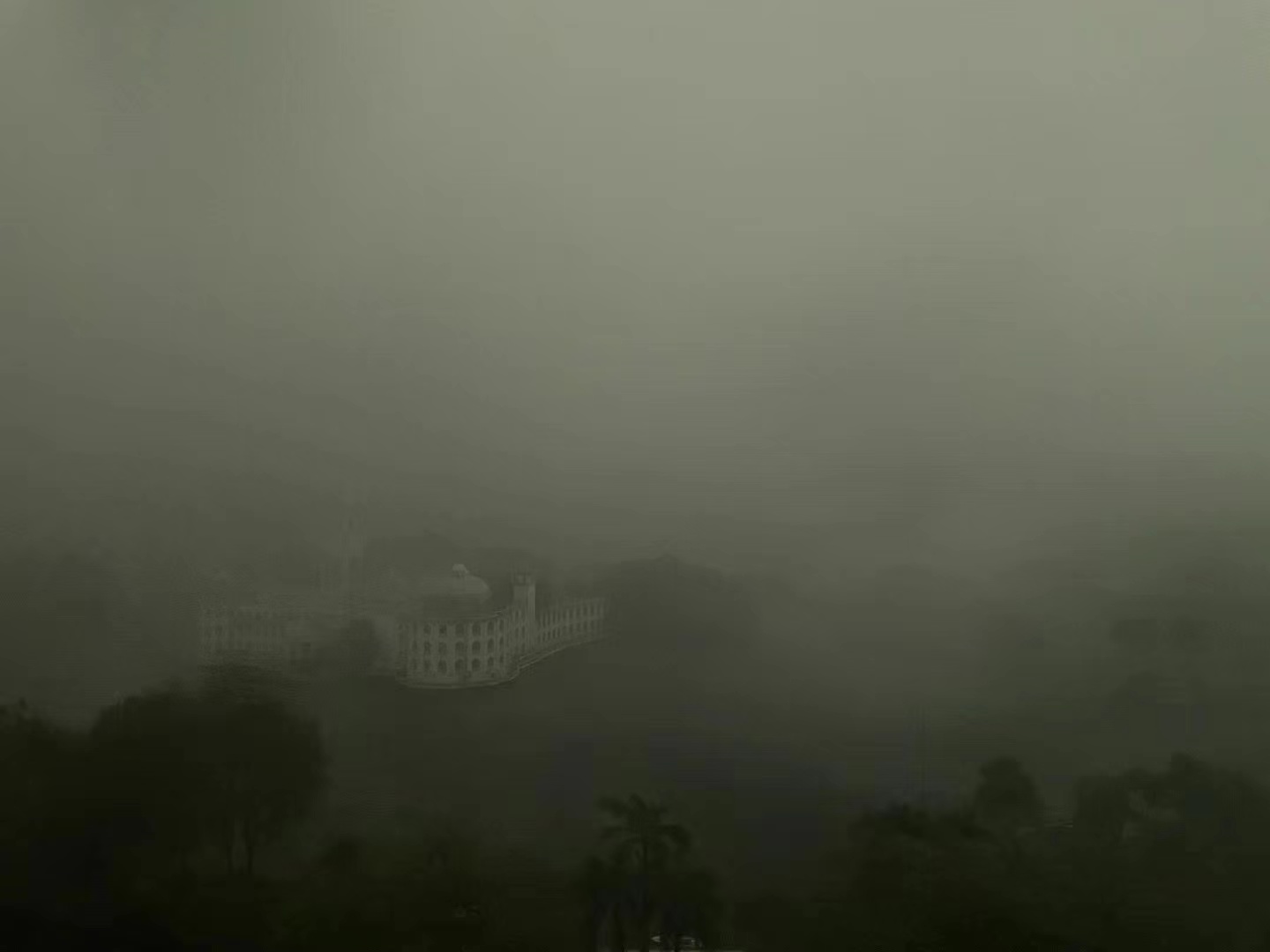 罕见超长飑（biāo）线携强雷雨横扫广东！未来天气……