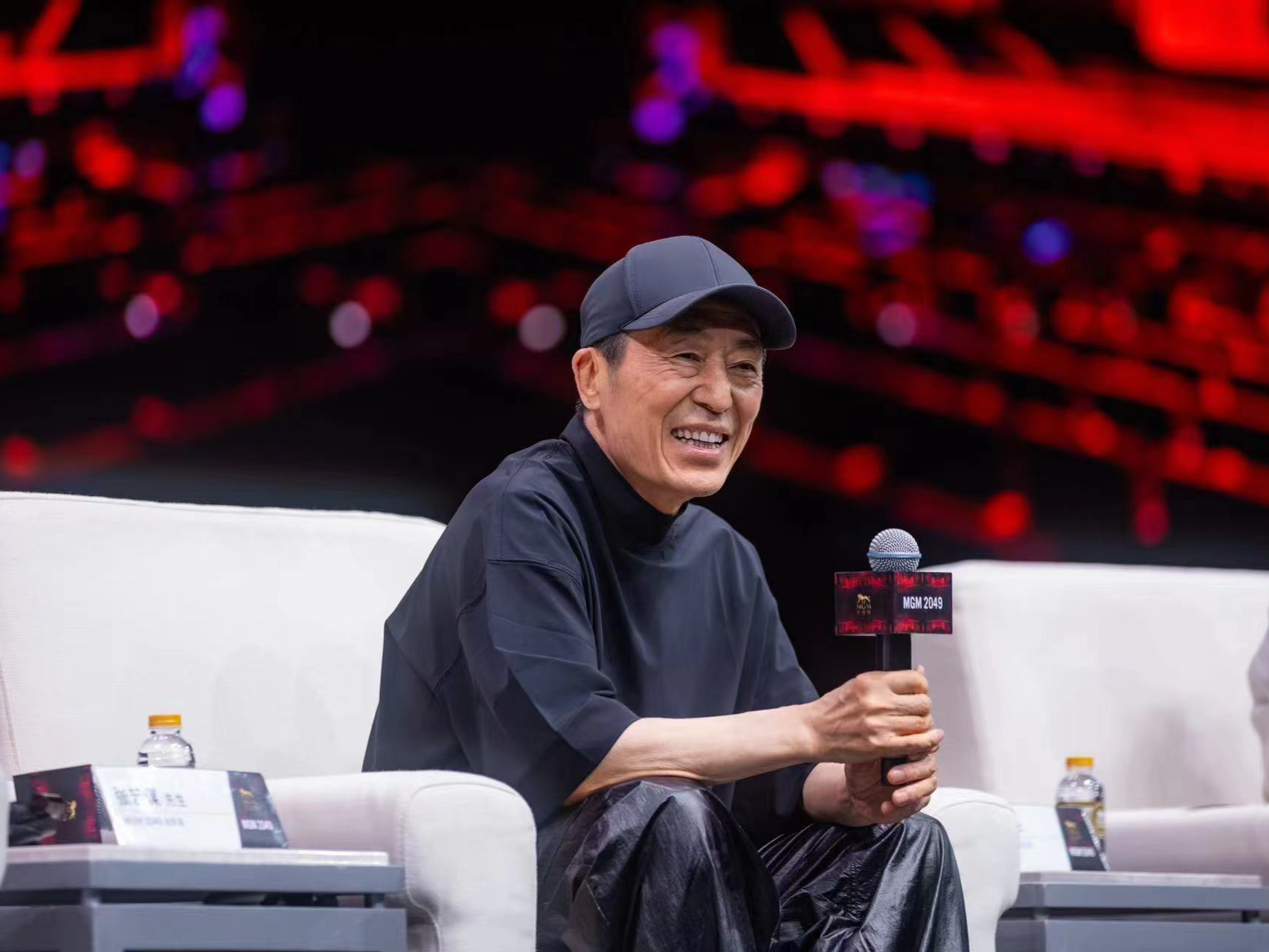 传统非遗对话高科技，张艺谋打造新秀《MGM 2049》