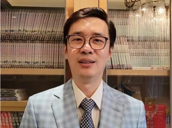 唐家三少宣布停更并回应再婚传闻