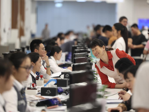 “中国梦·劳动美”③|以三大服务做先锋，让便民服务从“中心”走到群众“心中”