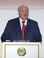 卢卡申科当选白俄罗斯全国人民大会主席（4）