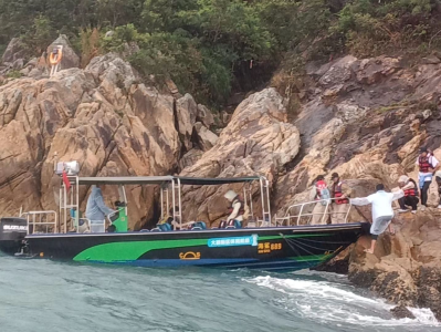 七名游客穿越南澳海岸线被困，深圳大鹏警方火速救援