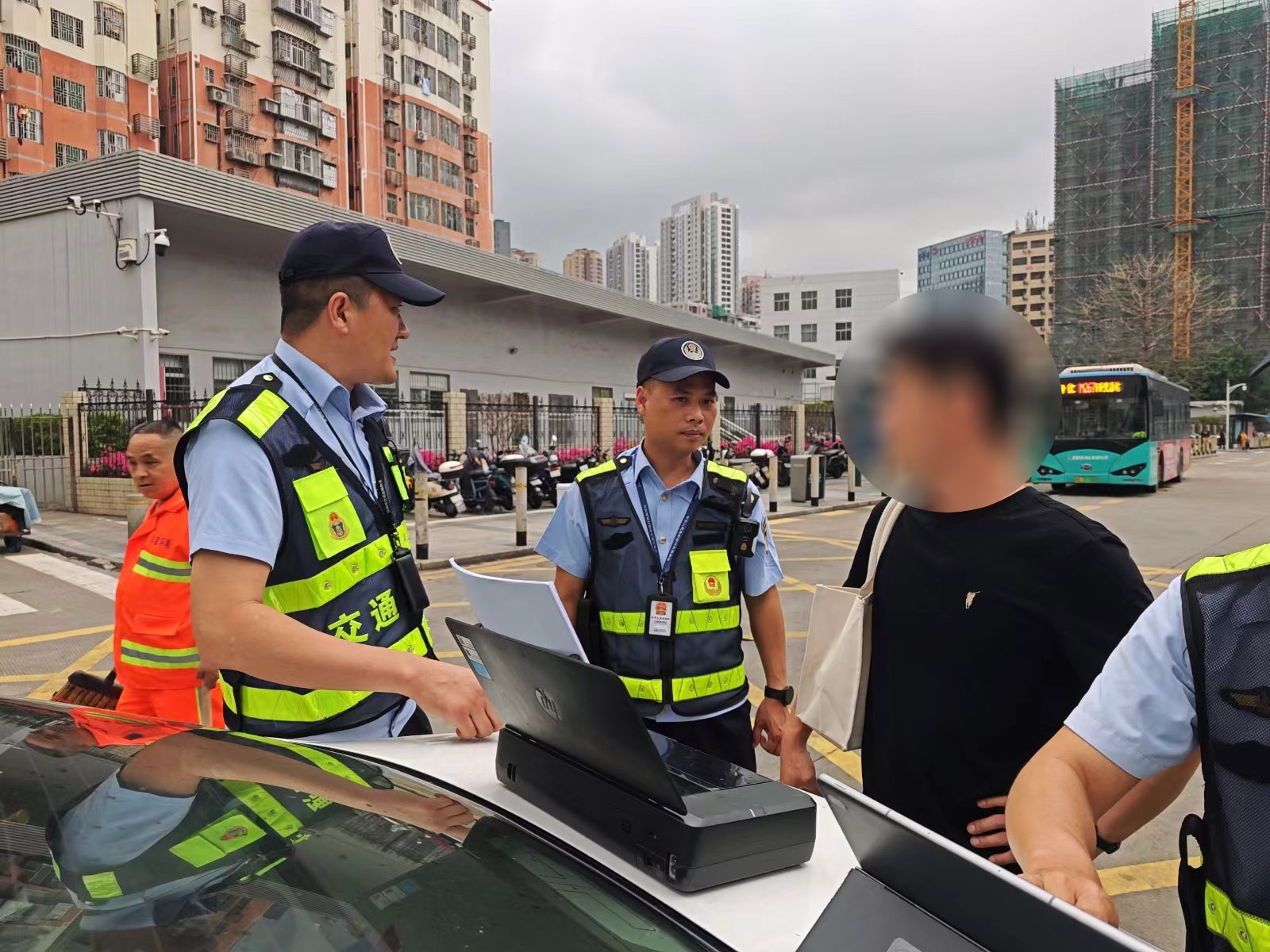 疏打结合，执法为民！交通执法支队解决群众出行“痛点”问题