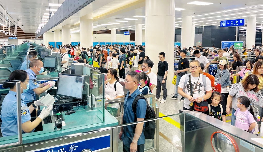 （重稿请驳回）皇岗边检第一季度查验出入境人员超1671万余人次