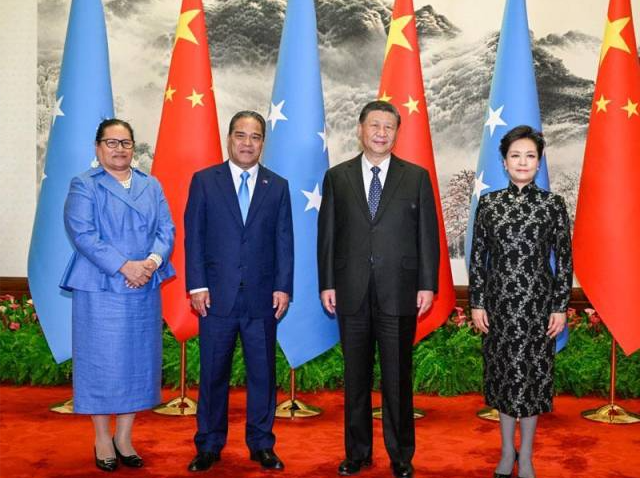 时政微观察丨会见南太朋友，习近平主席谈起“送医上岛”“送戏下海”