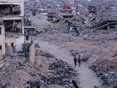 美国批准巨额援助后 以军大举轰炸加沙