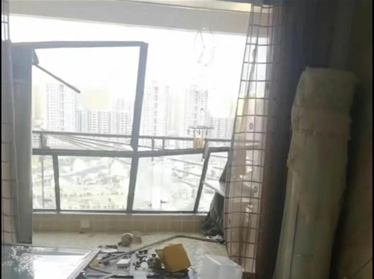 江西南昌：暴雨致房屋坍塌人员被困 11名伤者已全部送往医院救治