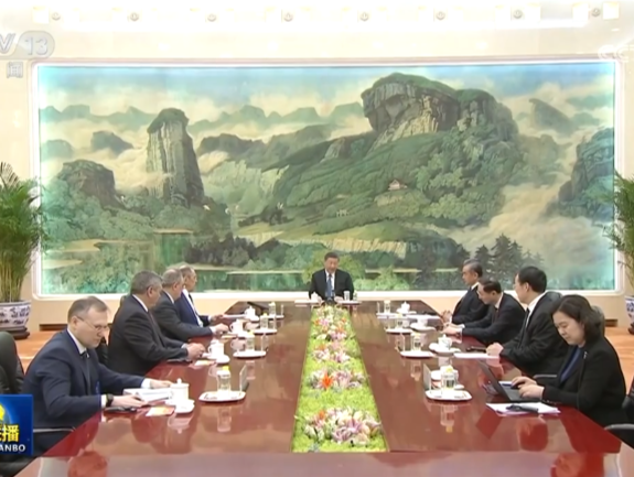 习近平会见俄罗斯外长拉夫罗夫