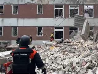乌克兰切尔尼戈夫遭袭 已致13死超60伤