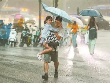 @深圳人，暴雨橙色预警信号生效中！收藏这份避险指南→