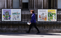 （体育）（5）“巴黎城里的体育运动”主题海报展亮相街头