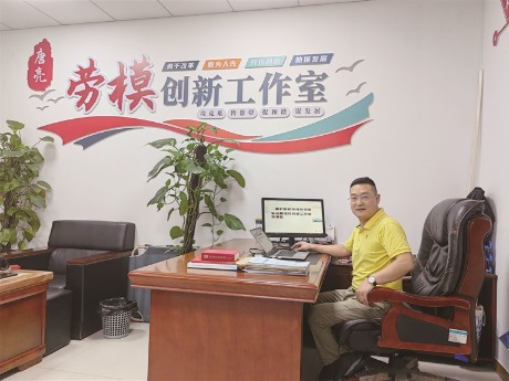 中国梦·劳动美②丨全国五一劳动奖章获得者、广东以诺通讯有限公司人力资源主办唐亮：理论实践并举 倾心培育技能人才