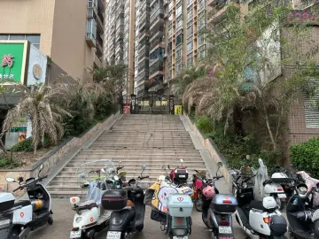小区大件事丨脑阔疼！电动车禁入小区后，该停哪？