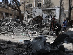 美国批准巨额援助后　以军大举轰炸加沙