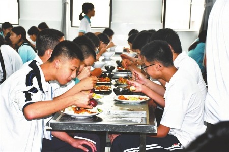 为孩子做好食事！中山力争今年内全市中小学校食堂实现自主经营