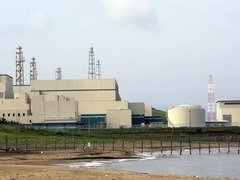 准备重启　日本最大核电站开始装填核燃料