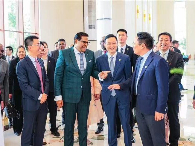 十天迎来两位总统访深 重量级外宾团为何而来