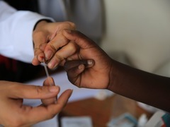 时光相册 | 世界防治疟疾日——同舟共济，共抗疟疾