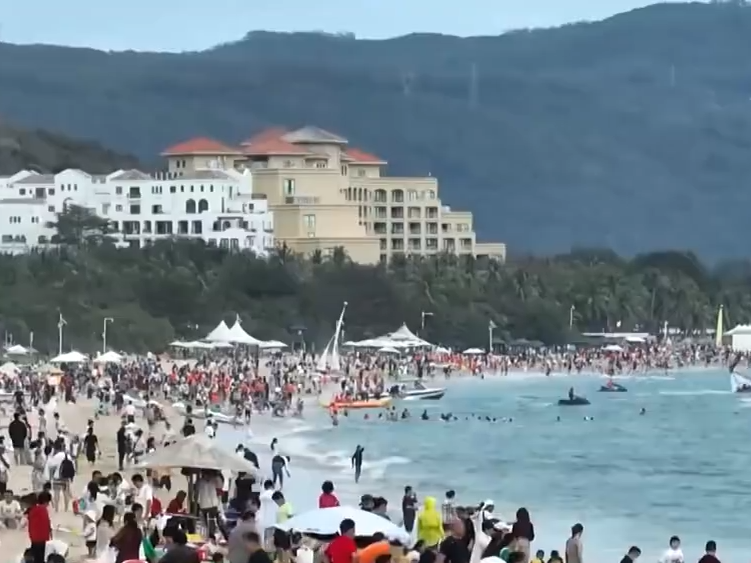 太火爆！“五一”旅游迎预订高峰，热门航线经济舱机票已售罄