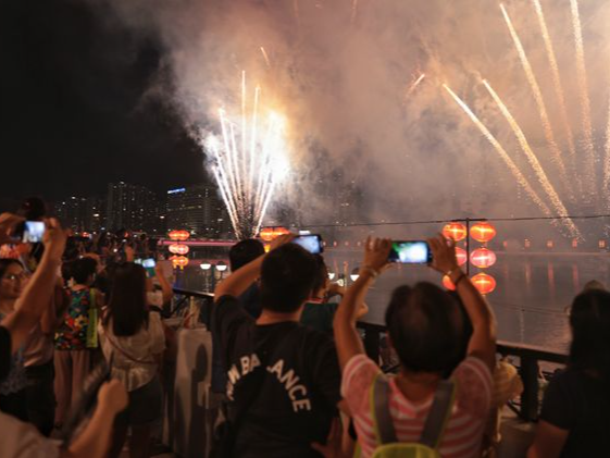 香港“五一”烟火汇演或受天气影响取消？李家超回应→
