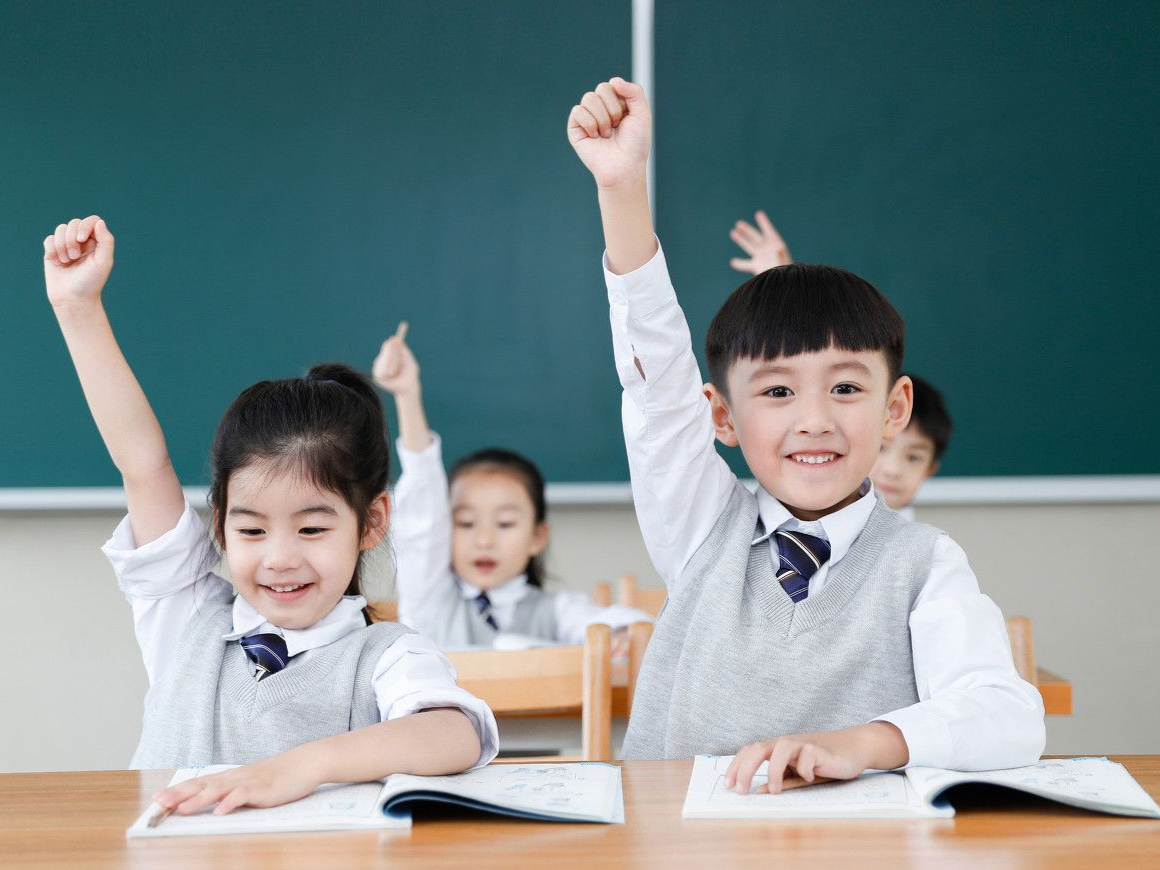 自媒体就“登记入学”关联学区房误读入学政策，北京教委回应