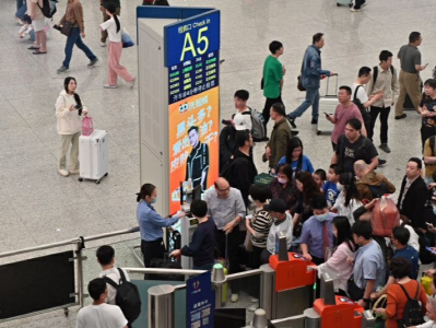 广深港高铁跨境客流火热 10天运送旅客超67万人次