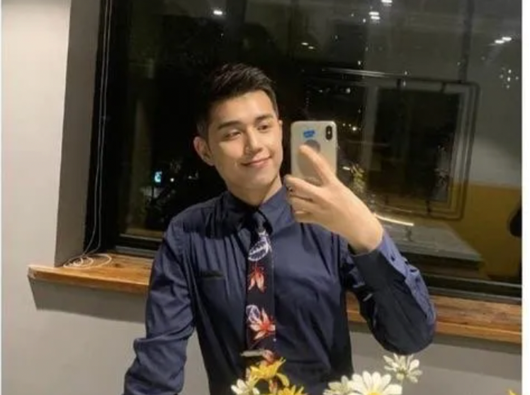 李佳琦前助理全网账号注销