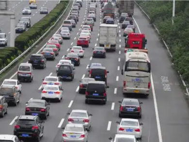 清明假期首日全国道路交通总体平稳有序