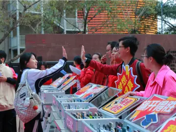 对话深圳职校生：冲破迷茫与偏见，我们在探寻属于自己的路