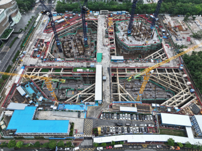 深圳湾超级总部基地建设迎新进展  399.8米高的C塔项目东塔塔楼冲出“正负零”